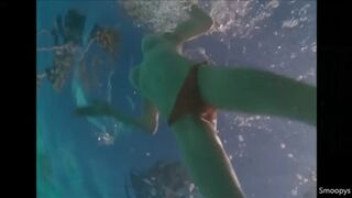 Amanda Seyfried - naked swim