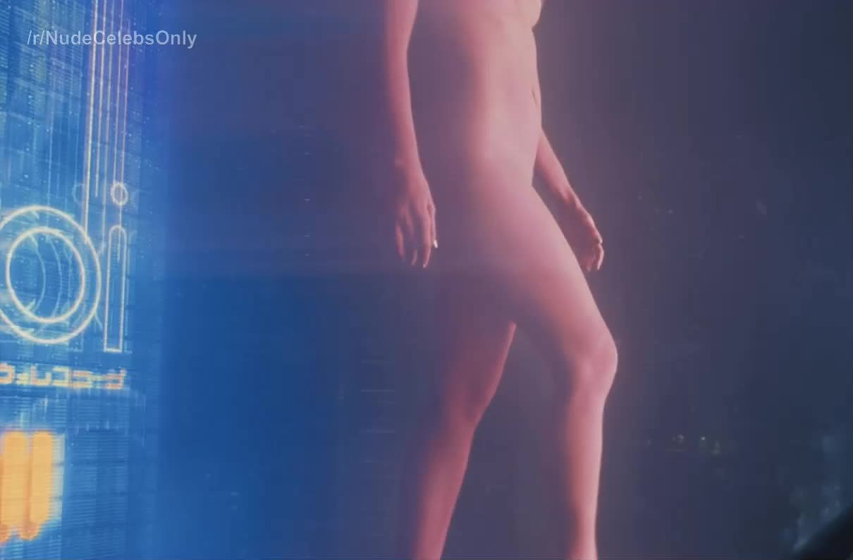 Nude celebs: Ana de Armas - Blade Runner 2049 - GIF Video.