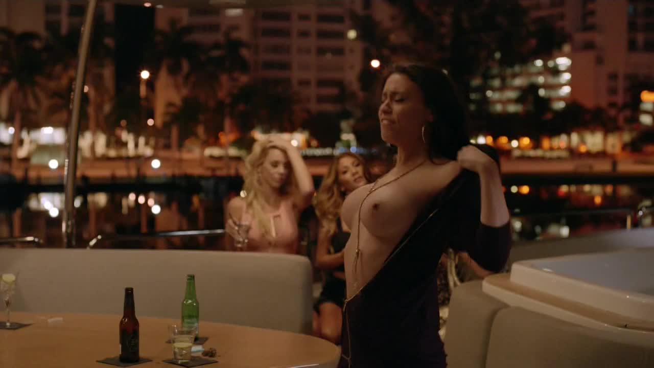 Nude celebs: Taylor Rhodenbaugh tits in Ballers - GIF Video |  nudecelebgifs.com