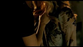 Amanda Seyfried and Julianne Moore - Chloe