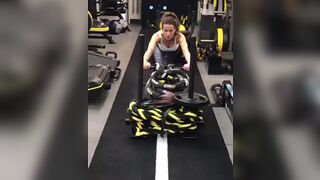 Kate Beckinsale working out