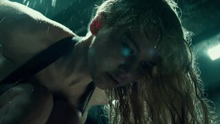 Enjoy Jennifer Lawrence's Boob jiggle...