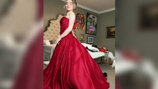 Sabrina Carpenter and Joey King demonstrate how a certain fantasy of mine would likely play out in real life. Laughing and all.