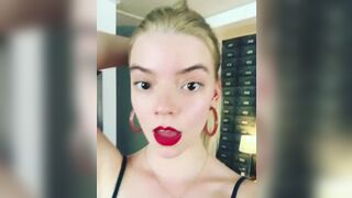 Anya Taylor-Joy has one of the most cummable faces ever. She makes me so horny