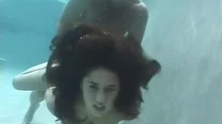 Kacey Kox railed underwater - could Glenn Close do this?