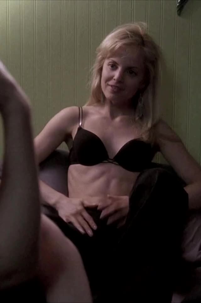 Nude Celebs Mena Suvari Not Nude But NSFW In Six Feet Under GIF Video Nudecelebgifs Com