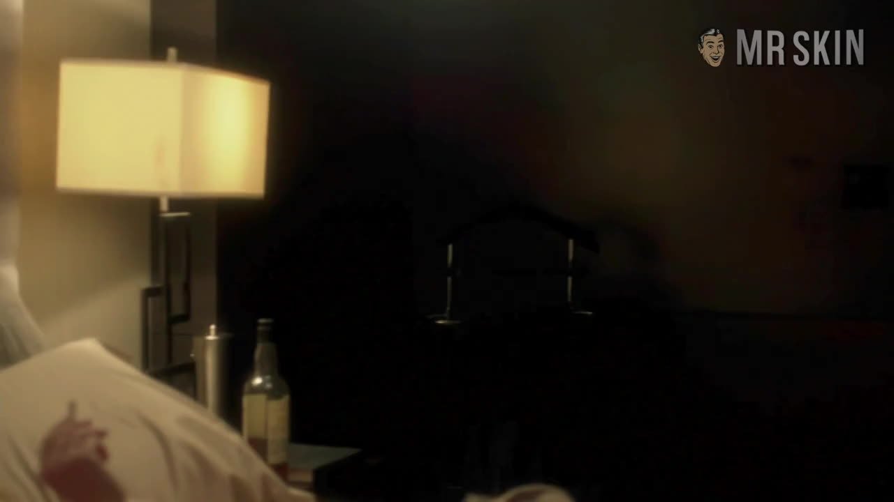 Nude Scenes: Paula Malcomson in Ray Donovan - GIF Video | nudecelebgifs.com