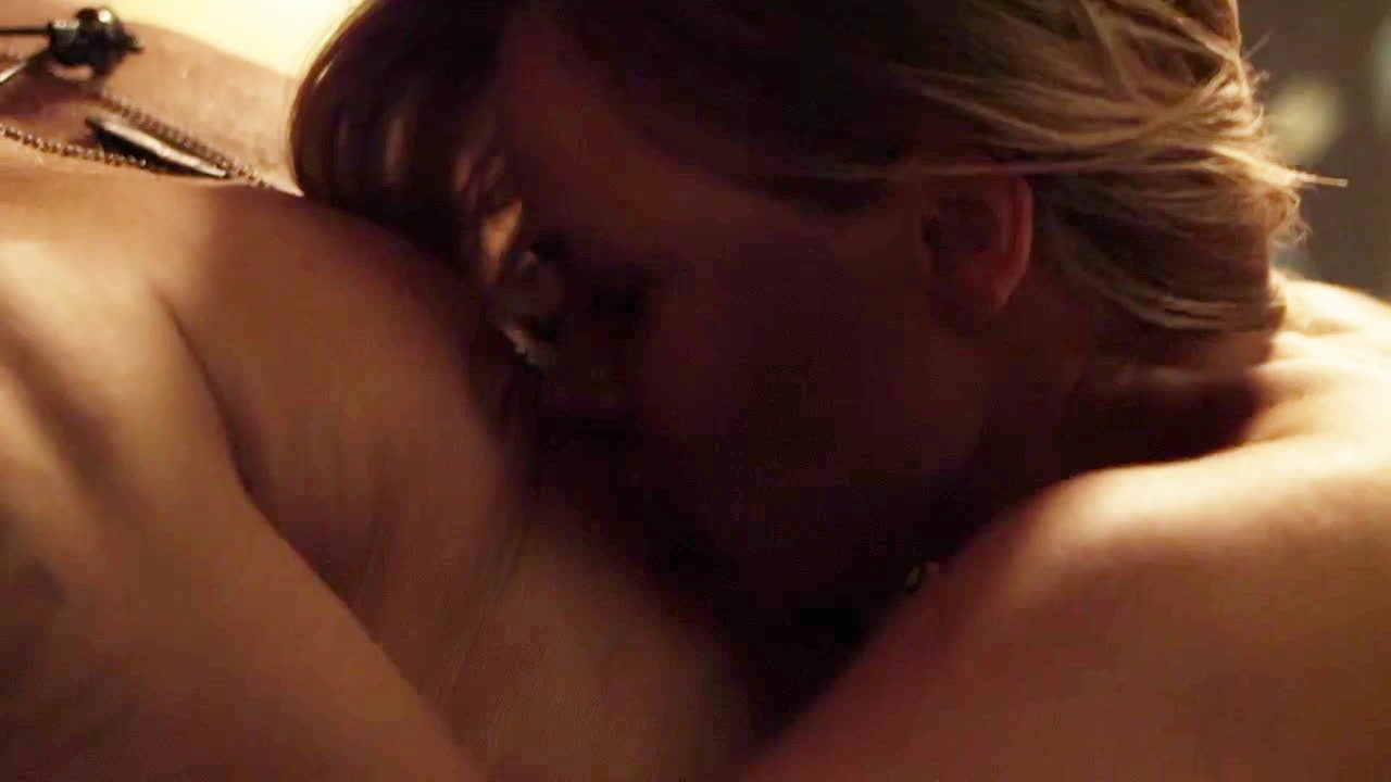 Nude Scenes: Julie Benz - Defiance - GIF Video | nudecelebgifs.com