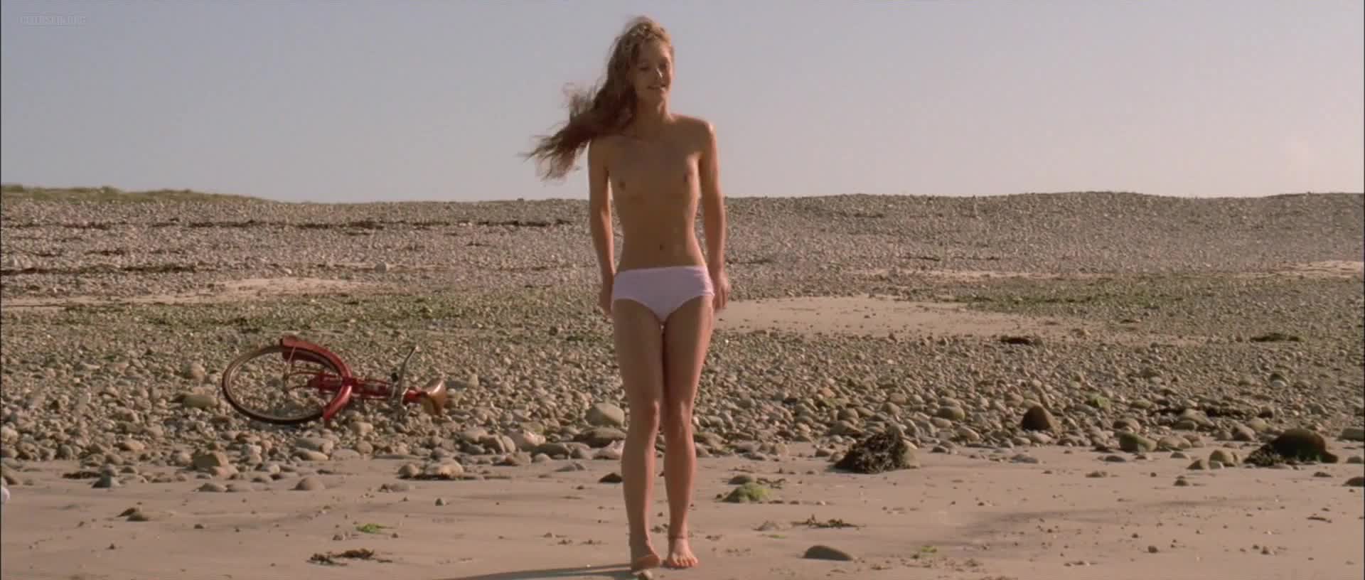 Nude Scenes: Vanessa Paradis - 