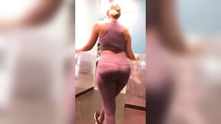 Gabbie Hanna Showing Off Her Thickness (including Bending Over)