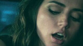 Ana de Armas hand job scene in Deep Water