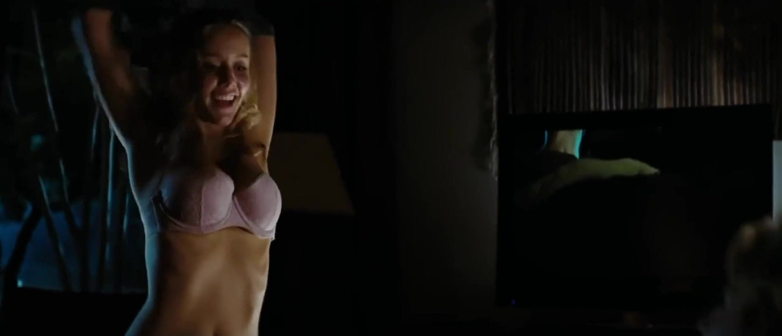 Nude Scenes: Julianna Guill - Friday the 13th (2009) - GIF Video |  nudecelebgifs.com