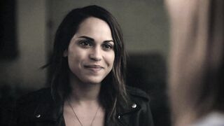 Monica Raymund & Gia Crovatin in Hightown [S1E3-2020]