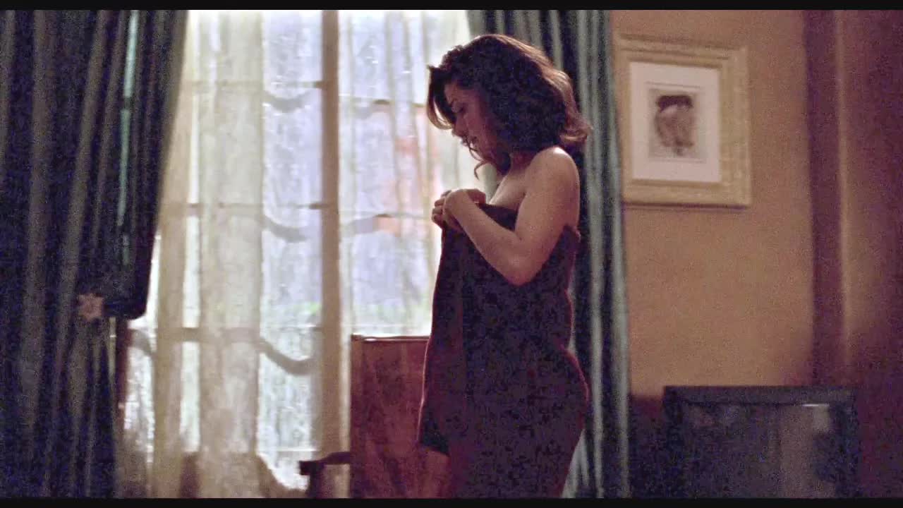Laura harring nude pic