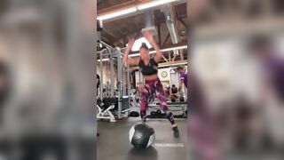 Nicole Scherzinger exercising