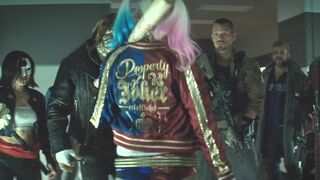 Margot Robbie Butt Jiggles In Suicide Squad