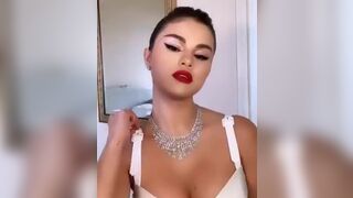 Selena Gomez's tits need to be covered in cum
