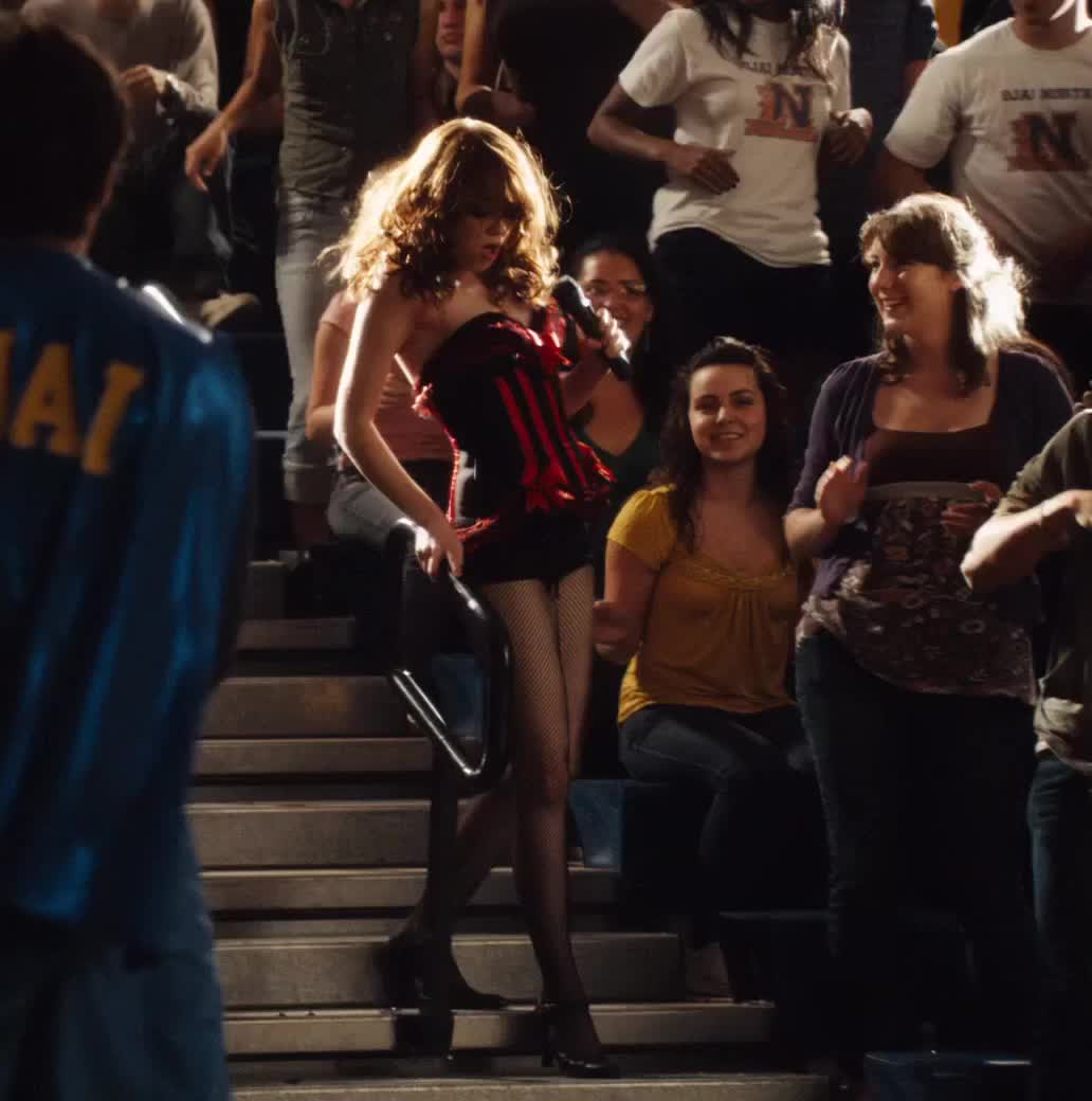 Butt: Emma Stone in Easy A - GIF Video | nudecelebgifs.com